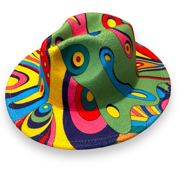 Whimsical hat - Picture 1 of 5